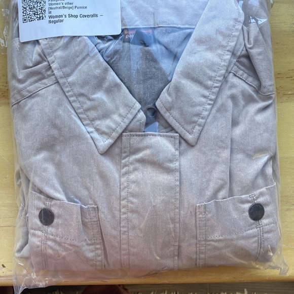 Patagonia Women’s Shop Coveralls in Pumice - Picture 10 of 11